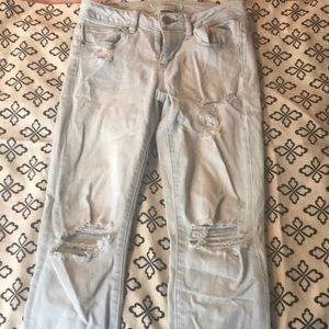 Distressed light skinny